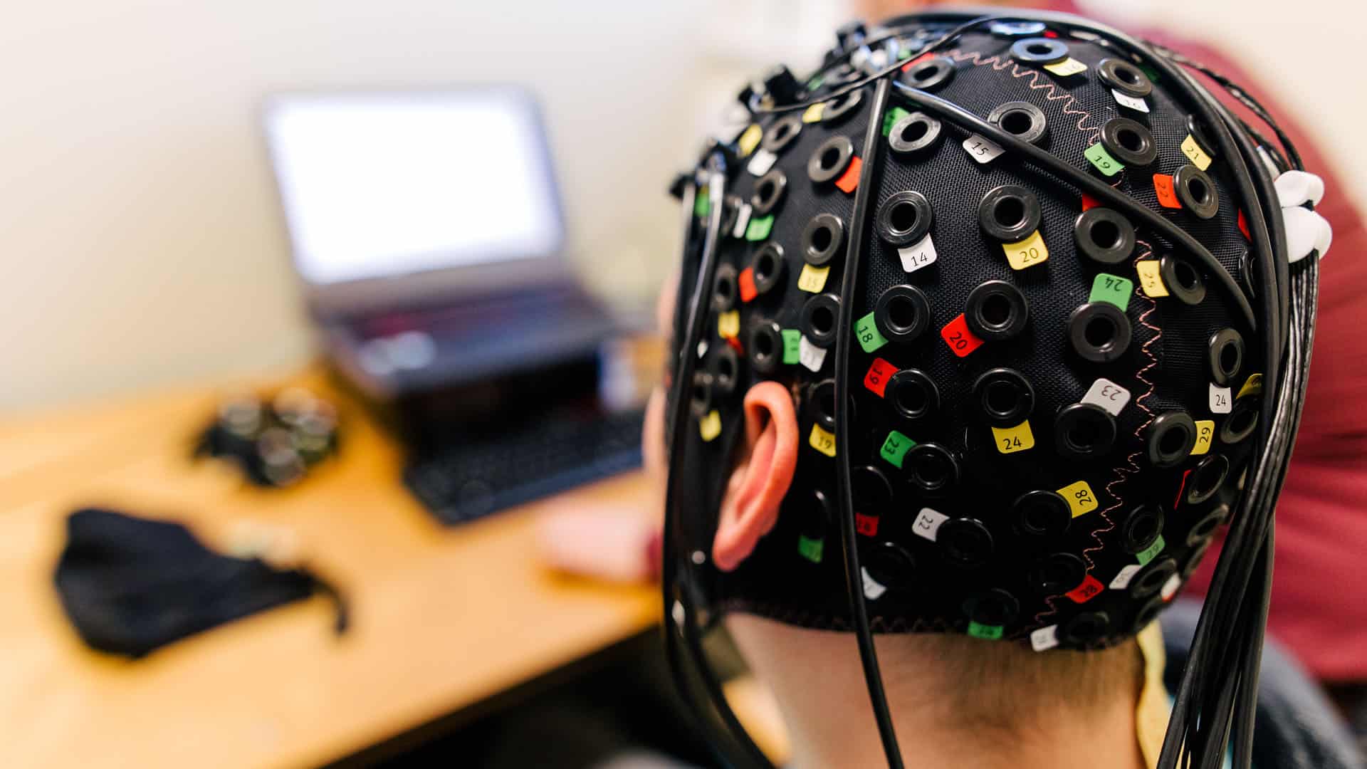 brain sensors over head